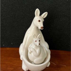 Kangaroo Salt and Pepper Shaker
